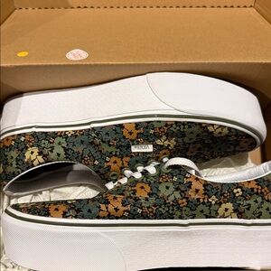 Vans Women's Multicolor Floral Sneakers
